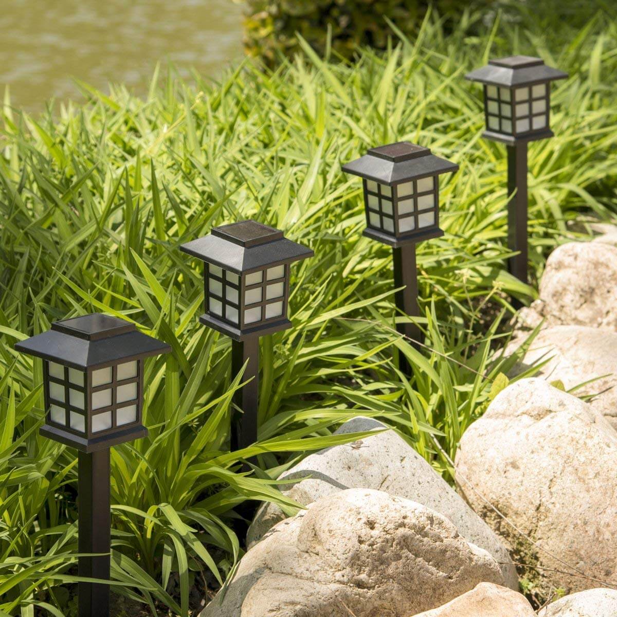 Những lưu ý và yêu cầu cơ bản khi lắp đặt hệ thống đèn sân vườn